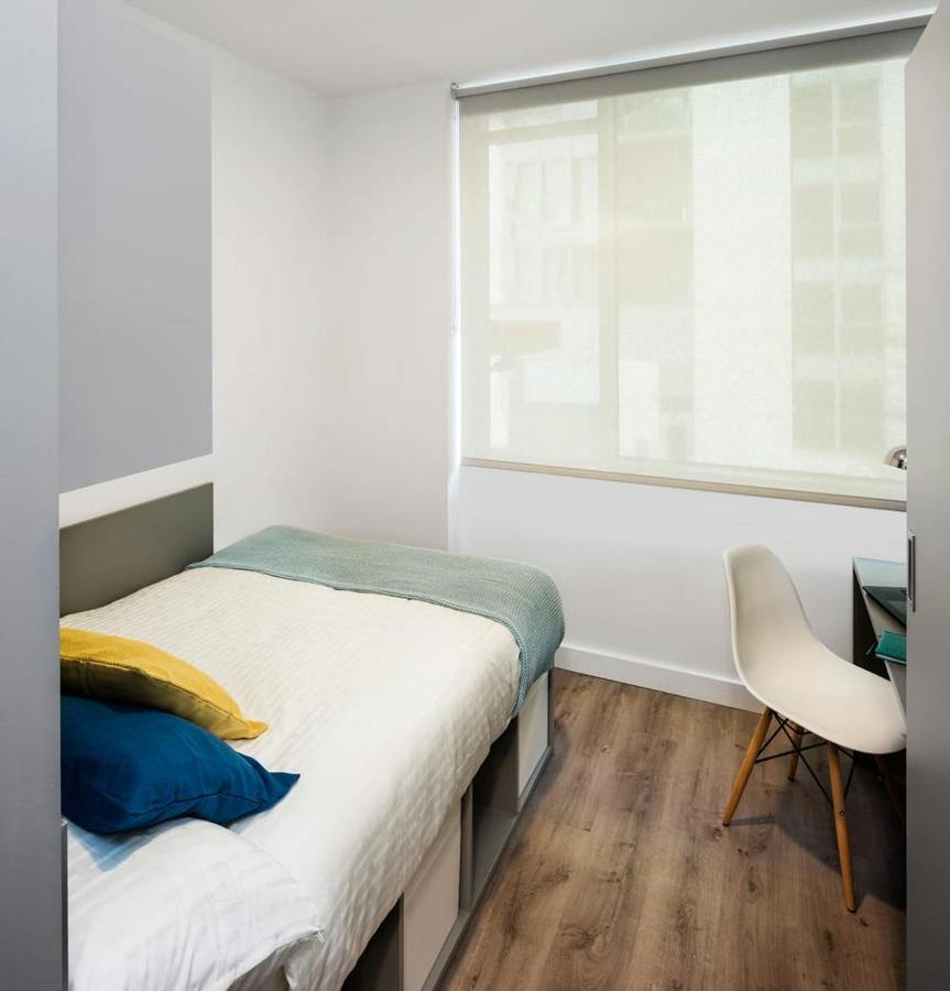 Zeni Ensuite, In The Vibrant Docklands - Dublin — Photos 3