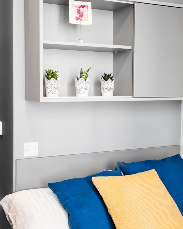 Zeni Ensuite, In The Vibrant Docklands - Dublin — Photos 2