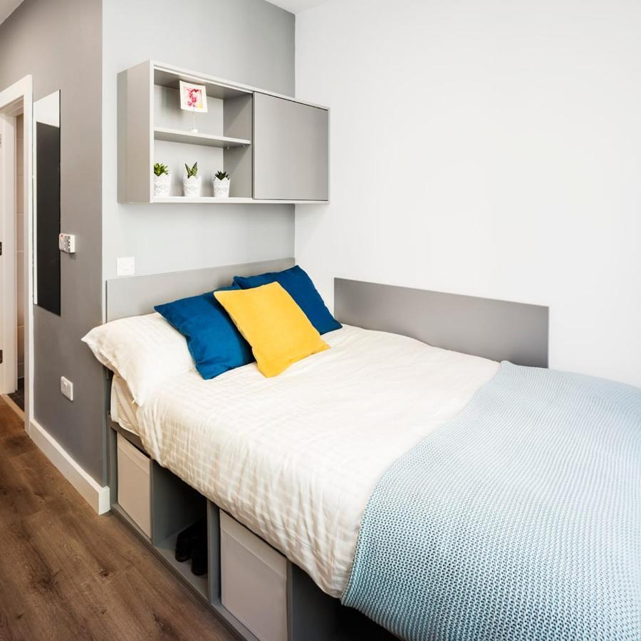 Zeni Ensuite, In The Vibrant Docklands - Dublin — Photos 1